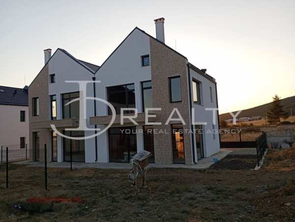 Продава къща, с. кошарица, област бургас