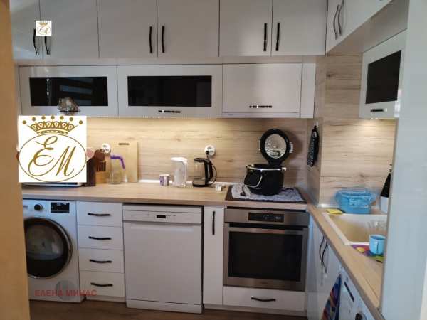 Продава 3-стаен, гр. шумен, добруджански