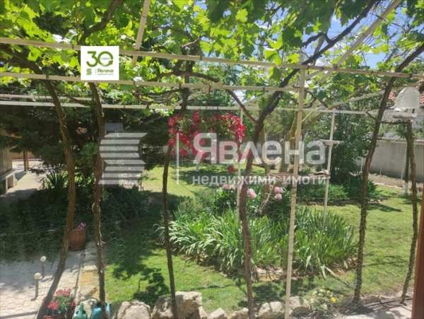 Продава къща, с. здравец, област варна