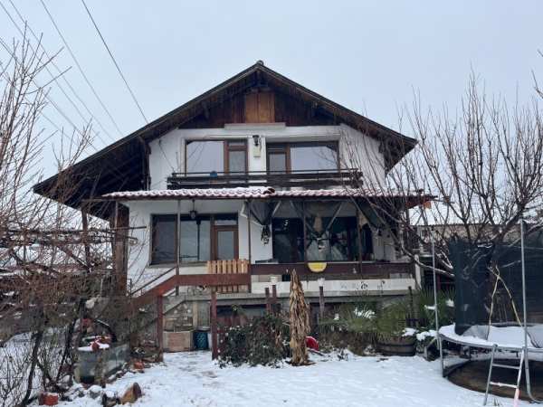 Продава къща, гр. казанлък, област стара загора