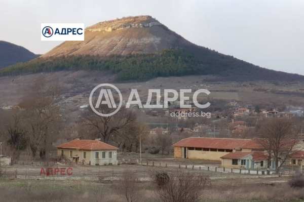 Продава склад, с. венчан, област варна