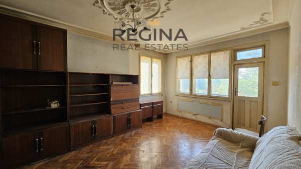 Продава 4-стаен, гр. хисаря, област пловдив