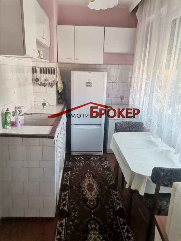 Продава 3-стаен, гр. сливен, клуцохор