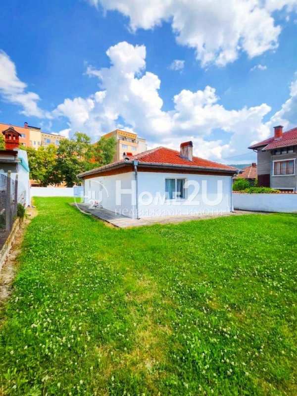 Продава къща, гр. пирдоп, област софия област