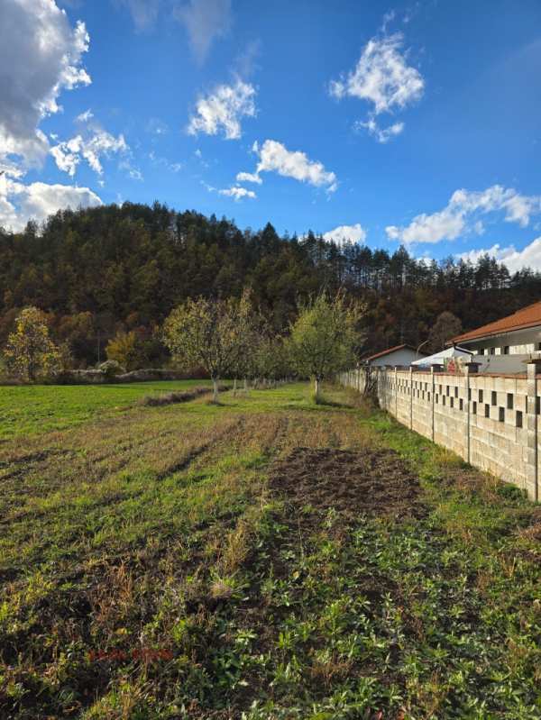 Продава парцел, с. балканец, област ловеч