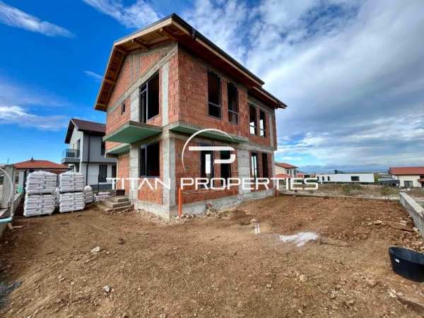 Продава  къща с. Брестник, област Пловдив
      175 кв.м