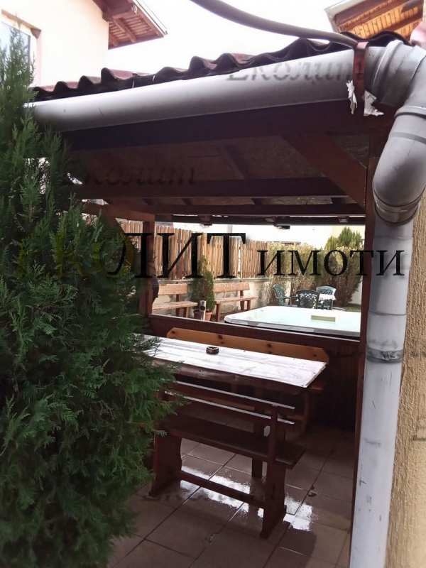 Продава бизнес имот, с. баня, област благоевград