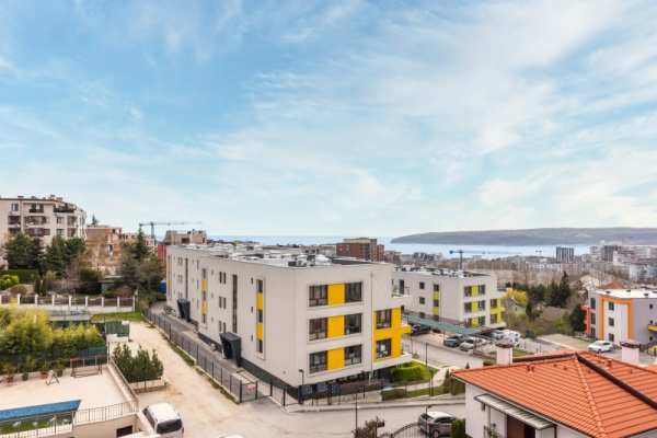 Продава  многостаен град Варна, Бриз
      293 кв.м