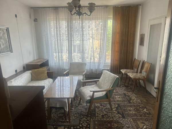 Продава 4-стаен, гр. кърджали, център