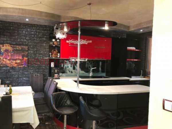 Продава  многостаен град Стара Загора, Център
      282 кв.м