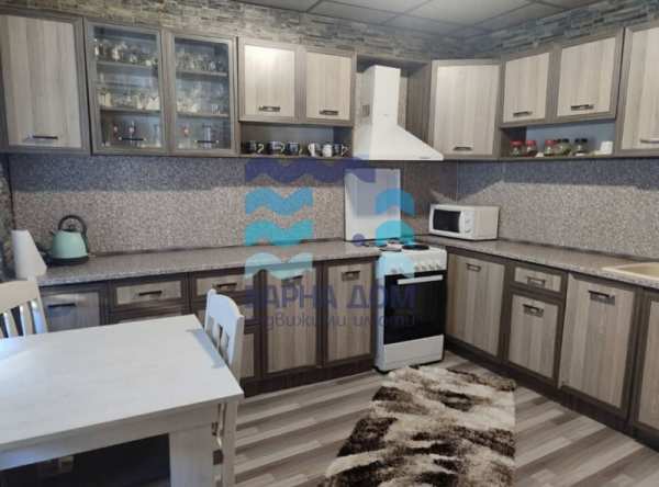 Продава къща, гр. добрич, център