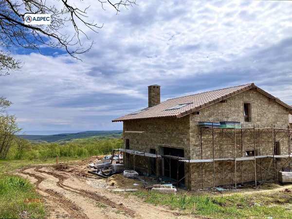 Продава къща, с. приселци, област варна