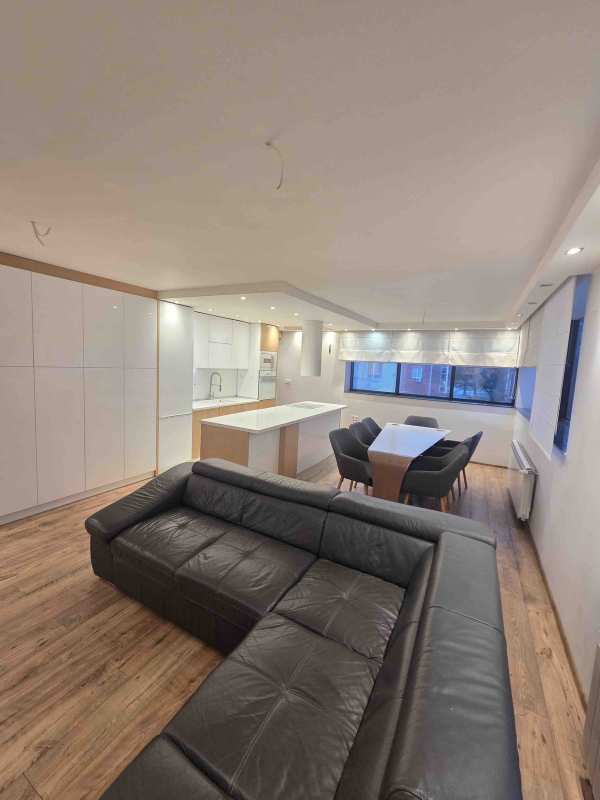 Продава 3-стаен, гр. плевен, идеален център