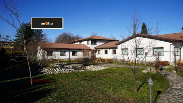 Продава хотел, гр. априлци, област ловеч