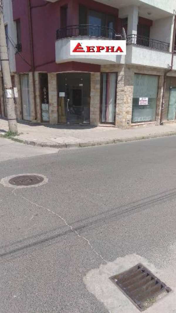 Продава  магазин град Хасково, Училищни
      50 кв.м