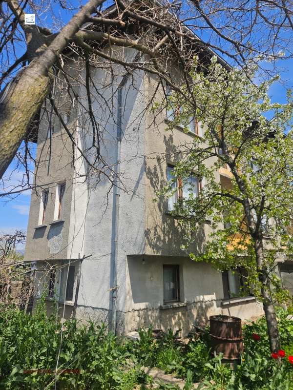 Продава къща, гр. сапарева баня, област кюстендил