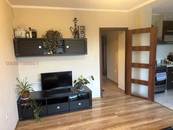 Продава 2-стаен, гр. софия, сухата река