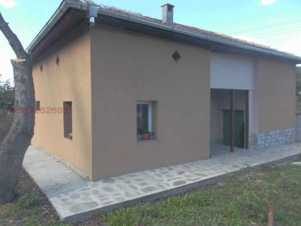 Продава къща, с. пчелище, област велико търново