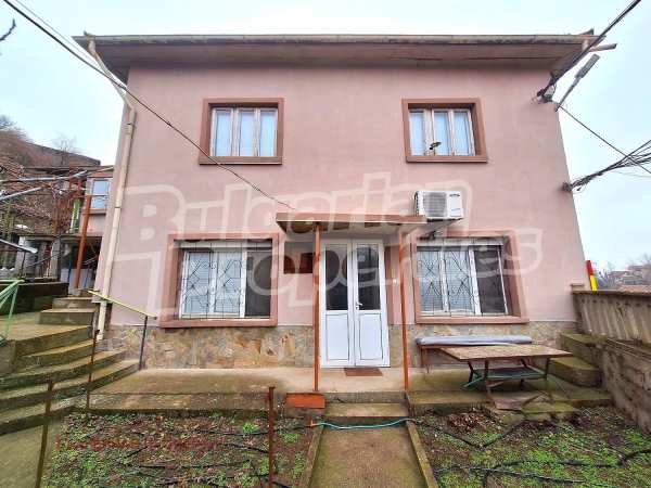 Продава къща, гр. свищов, област велико търново