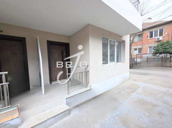 Продава офис, гр. кърджали, студен кладенец