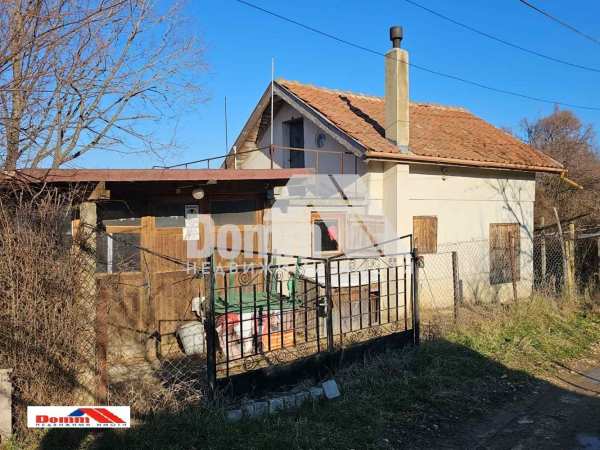 Продава къща, гр. варна, м-т боровец - север