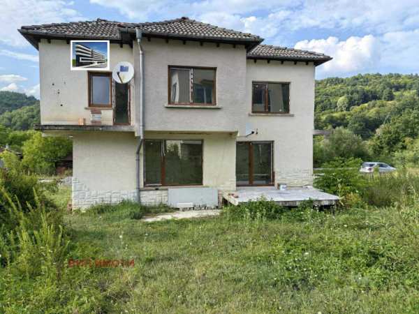 Продава къща, с. рибарица, област софия област
