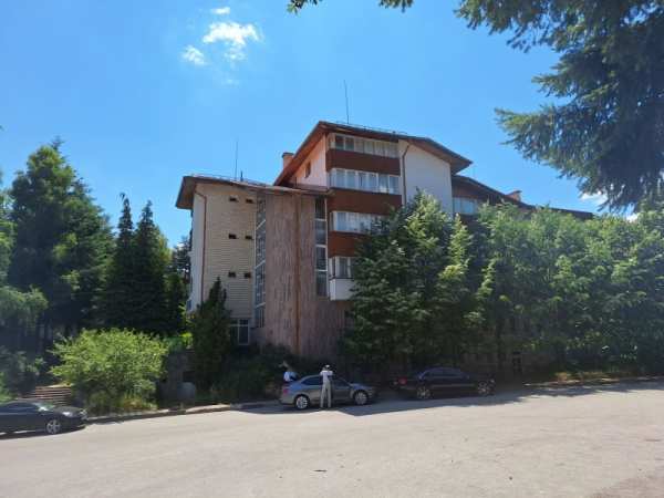 Продава хотел, гр. доспат, област смолян
