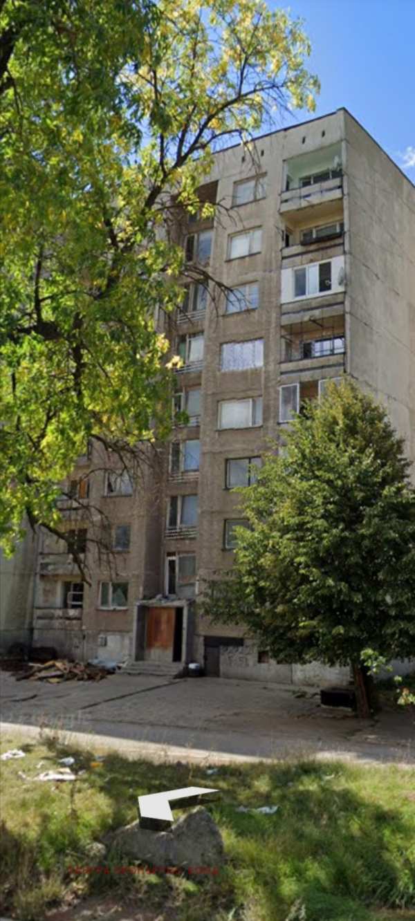 Продава  1-стаен гр. Радомир, област Перник
      47 кв.м