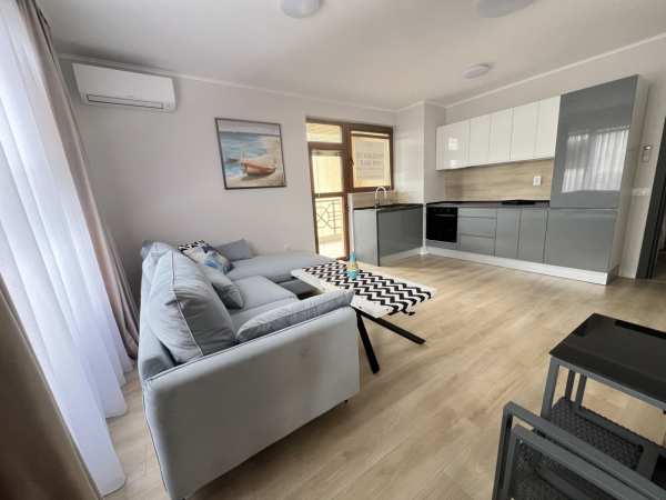 Продава 2-стаен, гр. балчик, област добрич