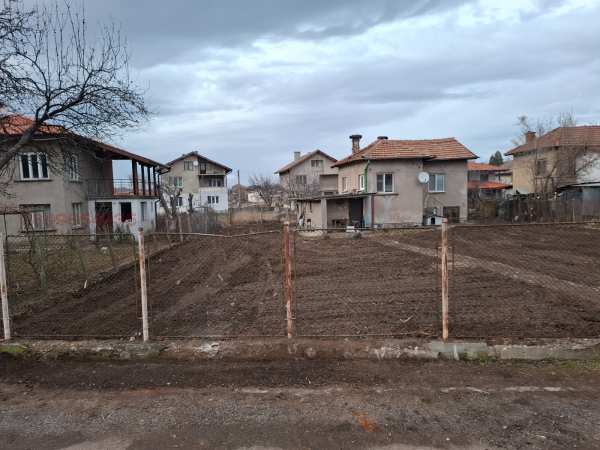 Продава къща, с. студена, област перник
