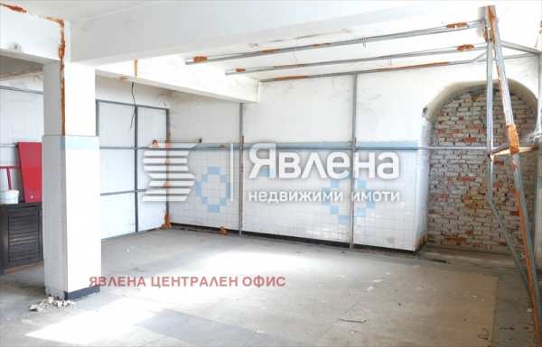 Продава магазин, гр. кърджали, център