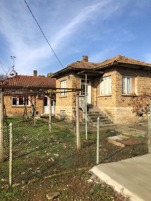 Продава къща, гр. вълчи дол, област варна