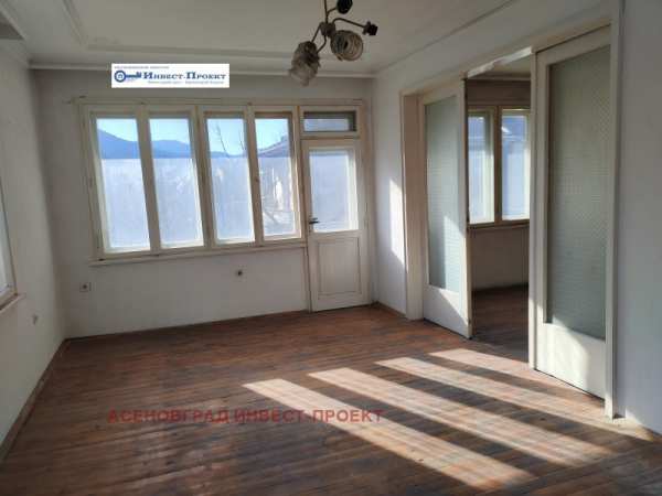 Продава 4-стаен, гр. асеновград, област пловдив