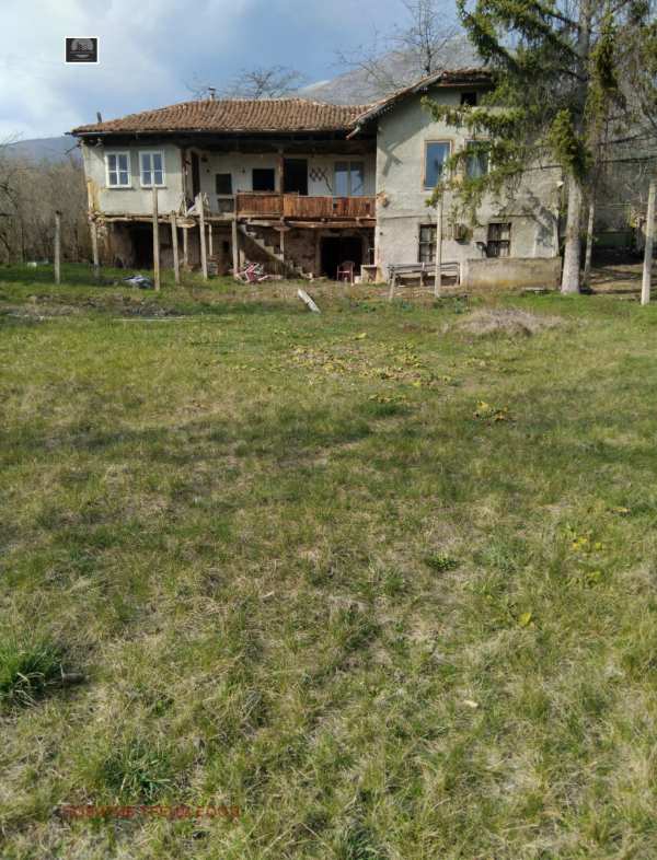 Продава къща, с. таваличево, област кюстендил