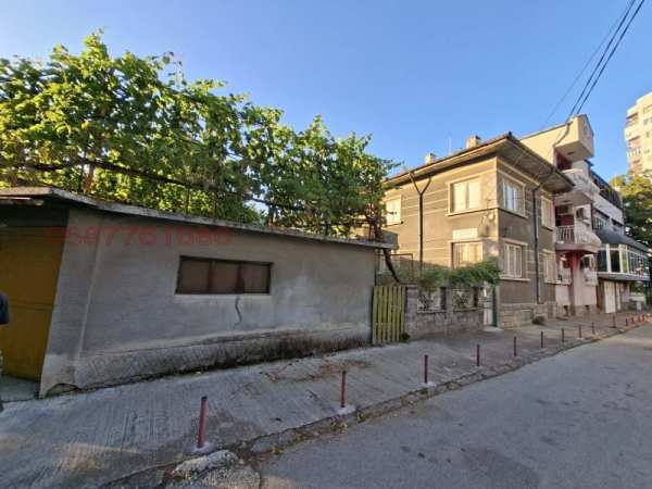Продава  къща град Силистра, Център
      160 кв.м