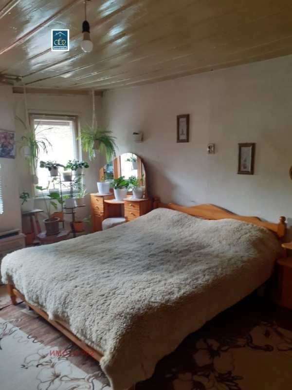 Продава етаж от къща, гр. велико търново, стара част
