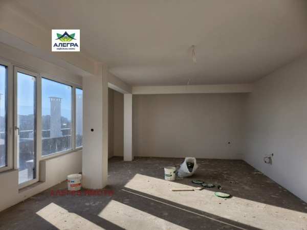 Продава многостаен, гр. пазарджик, руски