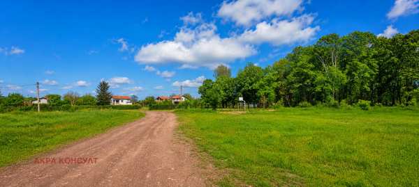 Продава парцел, с. караполци, област софия област