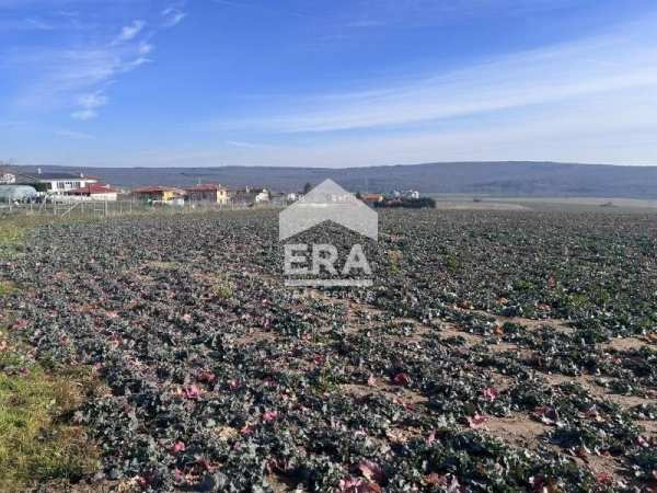 Продава парцел, с. близнаци, област варна