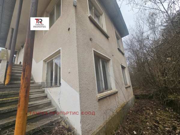 Продава  къща с. Извор, област Перник
      62 кв.м