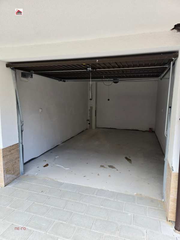 Продава гараж, паркомясто, гр. пазарджик, идеален център