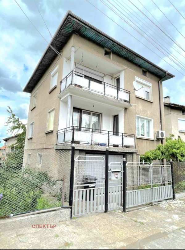 Продава къща, гр. перник, могиличе