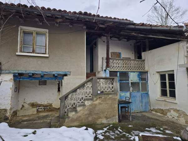 Продава къща, с. пчелище, област велико търново