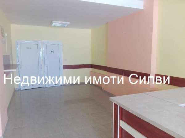 Продава  магазин град Шумен, Център
      58 кв.м