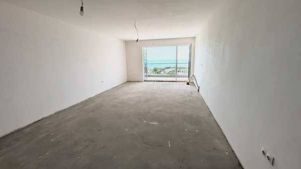 Продава 3-стаен, гр. варна, бриз