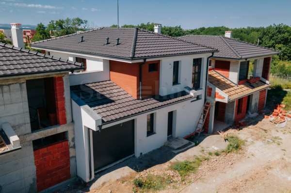 Продава къща, гр. бургас, сарафово