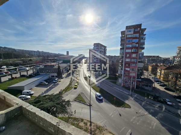 Продава 2-стаен, гр. русе, широк център