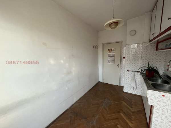 Продава 4-стаен, гр. шумен, 5-ти полк