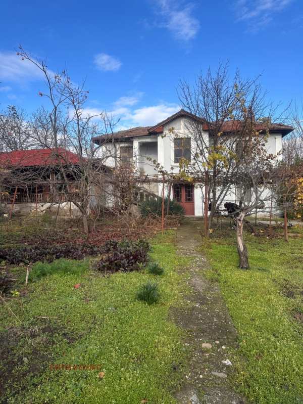Продава къща, с. конуш, област хасково