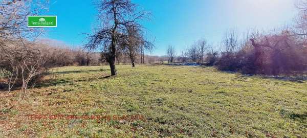 Продава парцел, гр. перник, църква
